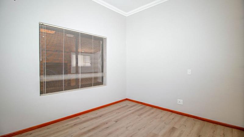 5 Bedroom Property for Sale in Jongensfontein Western Cape